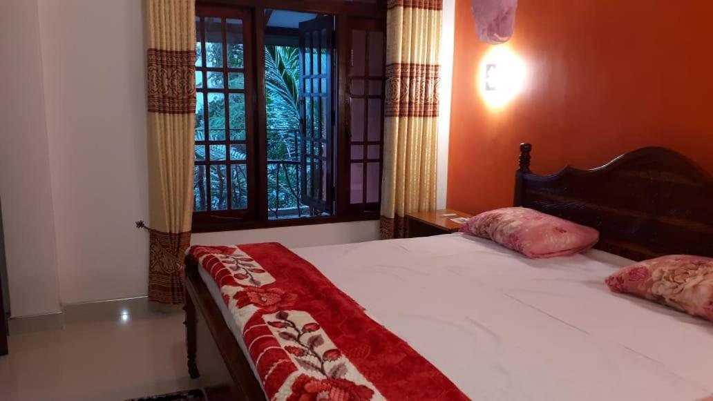Hotel Induwara Guest à Ella Extérieur photo