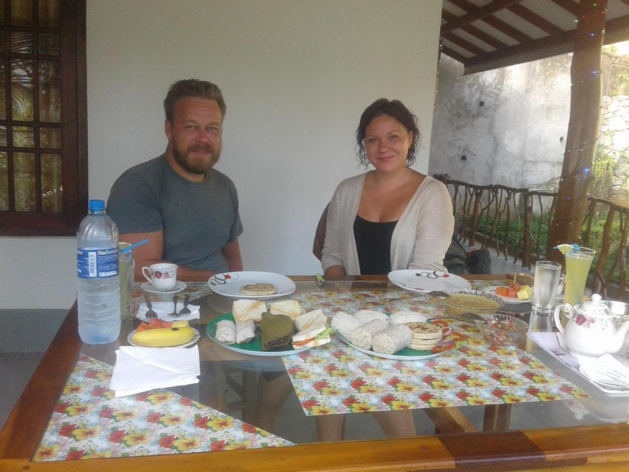 Hotel Induwara Guest à Ella Extérieur photo